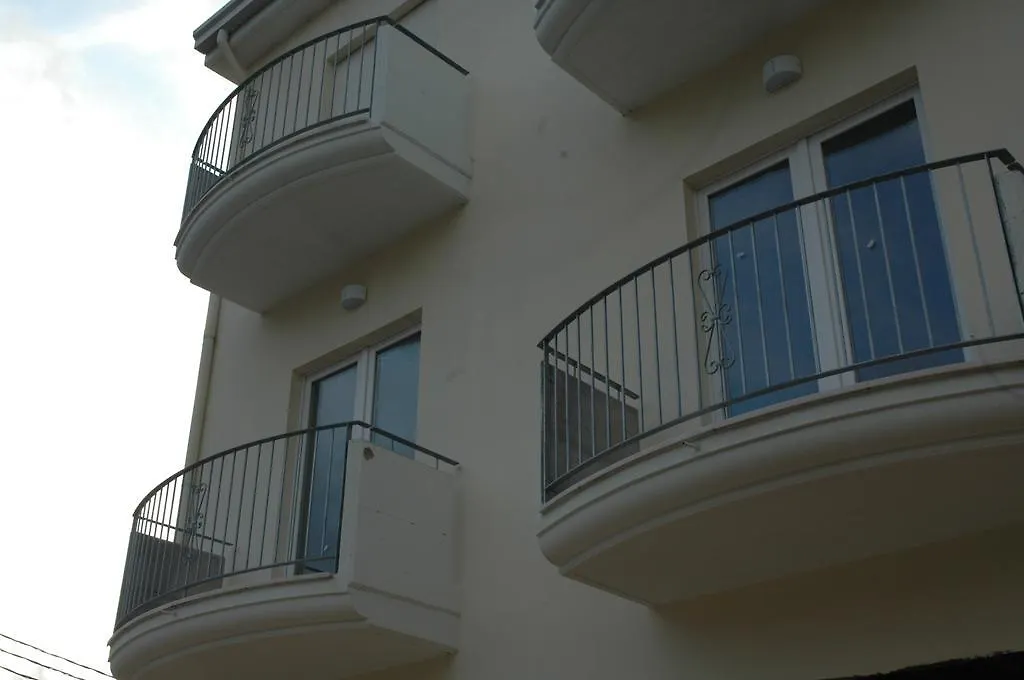 Hotel 4 Strade-1