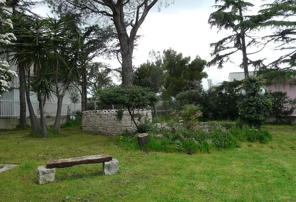 B&B Villa Garden-1