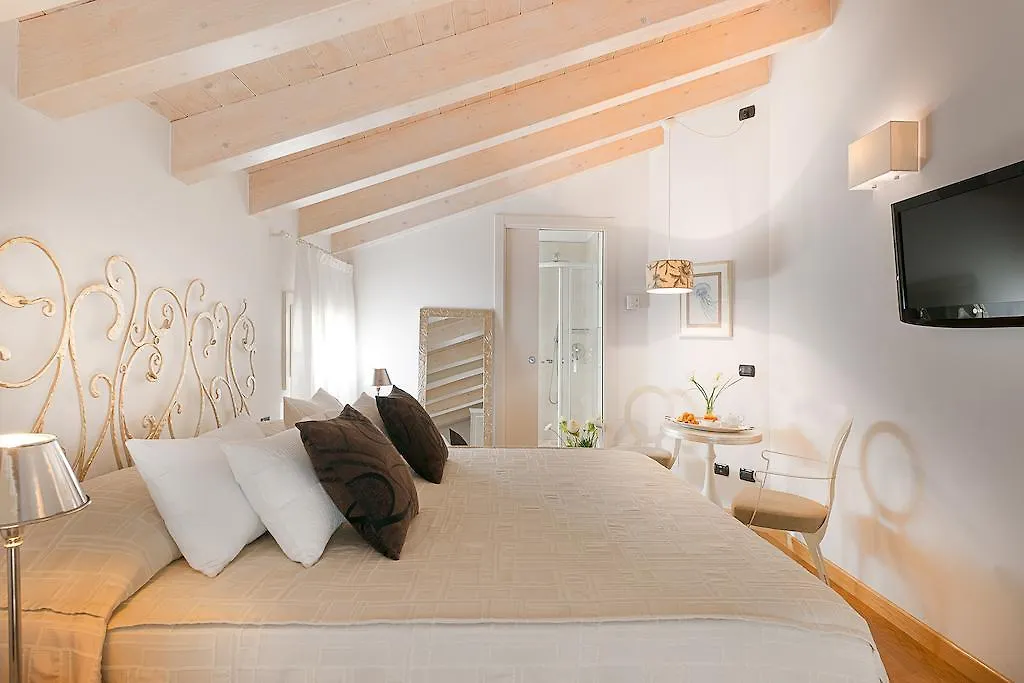 Boutique Room-1