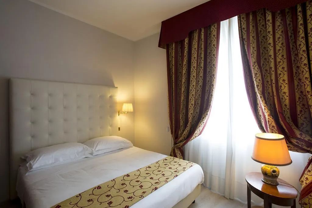 Hotel Carlton-1