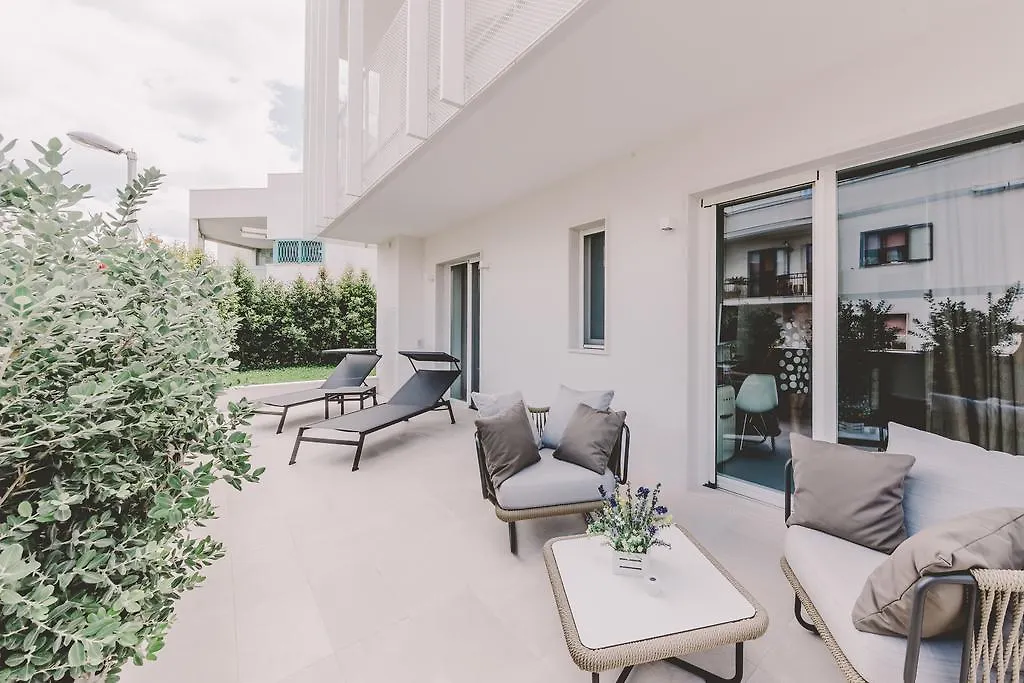Suite 10 Home Design & Spa-1