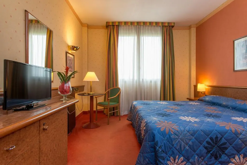 Meditur Hotel Pomezia-1