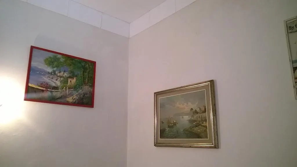 Rita Room-1