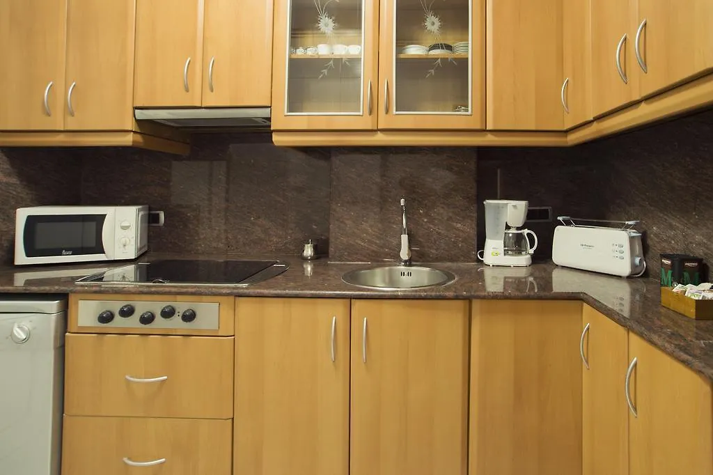 Gran Via Guesthouse-1