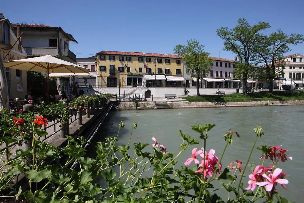 Albergo Alla Campana-1