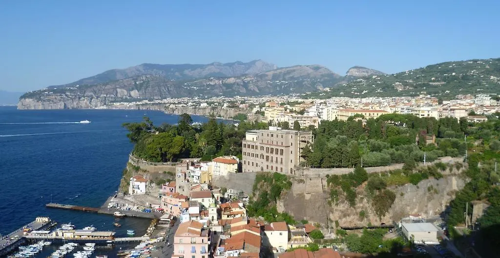 Il Golfo Suites-1