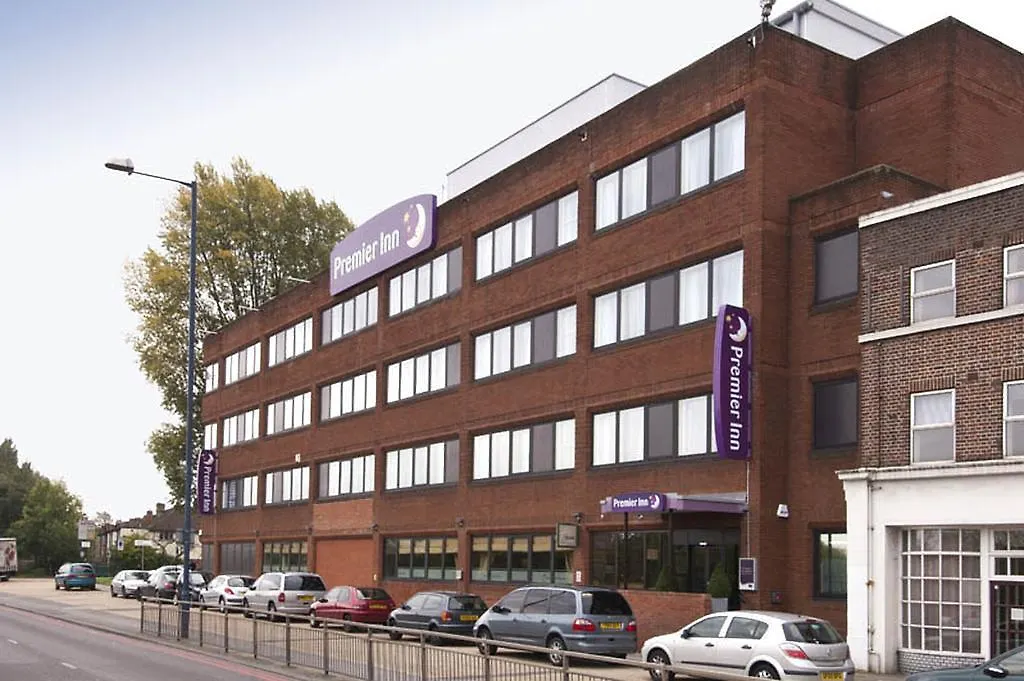 Premier Inn London Hanger Lane-1