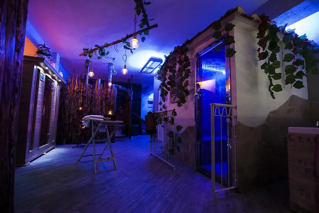 Mancini Shabby House-1