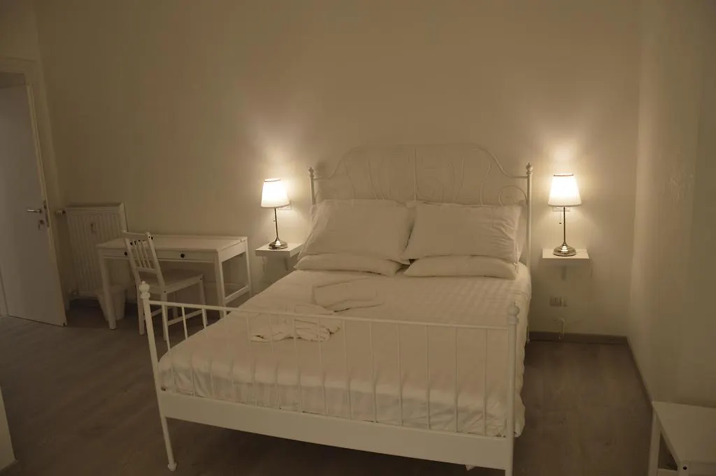 Piazza Cavour Suite-1