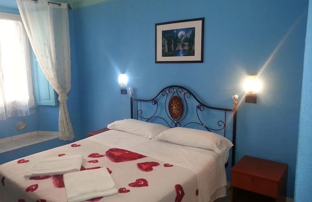 Roxena House-1