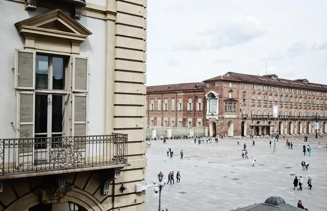 Piazza Castello Suite-1