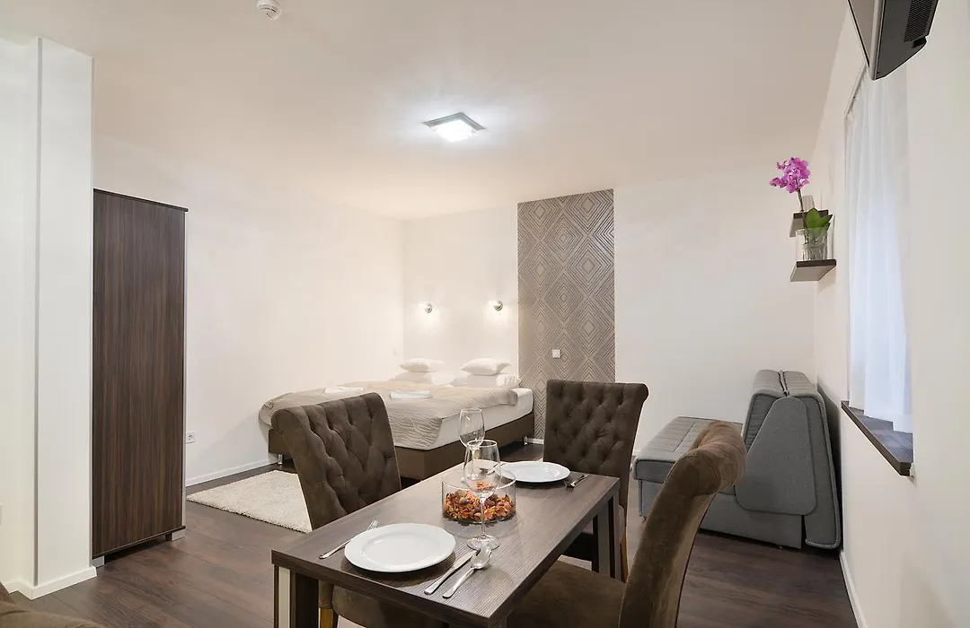 Paulay Downtown Apartments-1