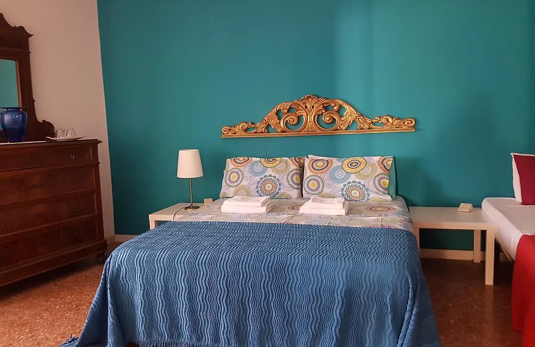 L.T. Schneider B&B-1