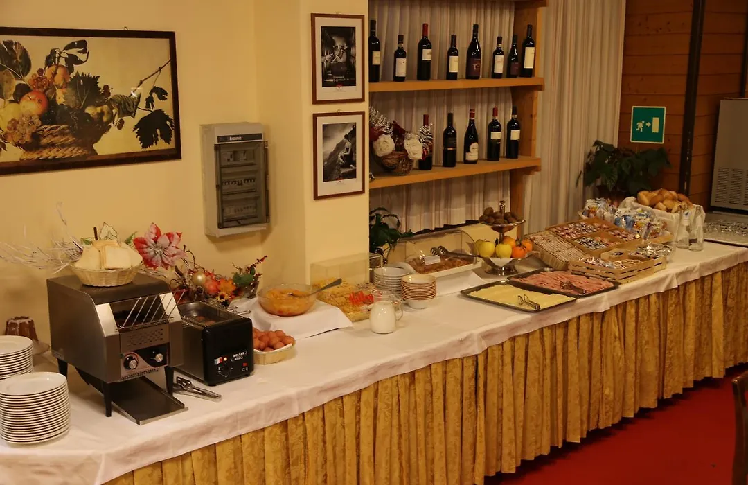 Hotel Dolomiti-1