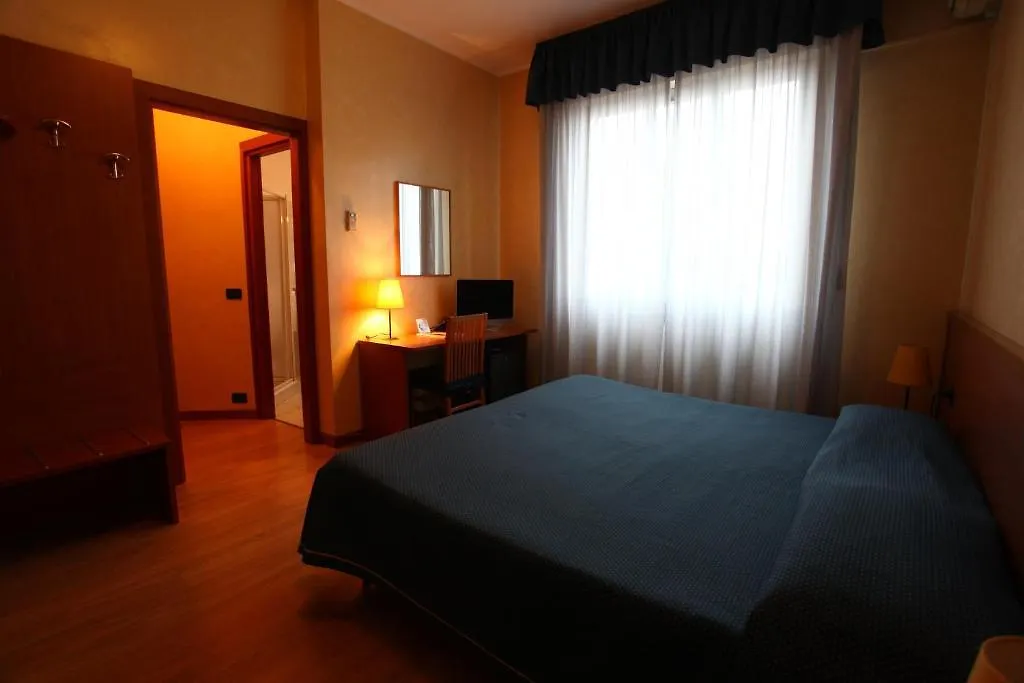 Hotel Lincoln-1