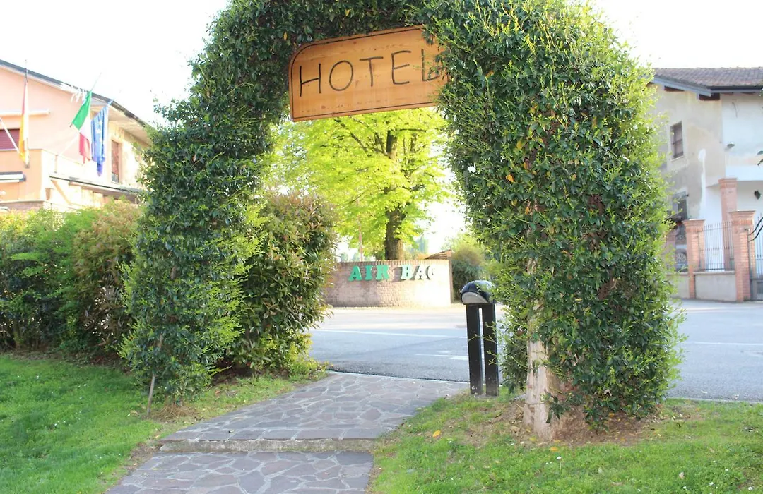 Hotel Air Bag-1