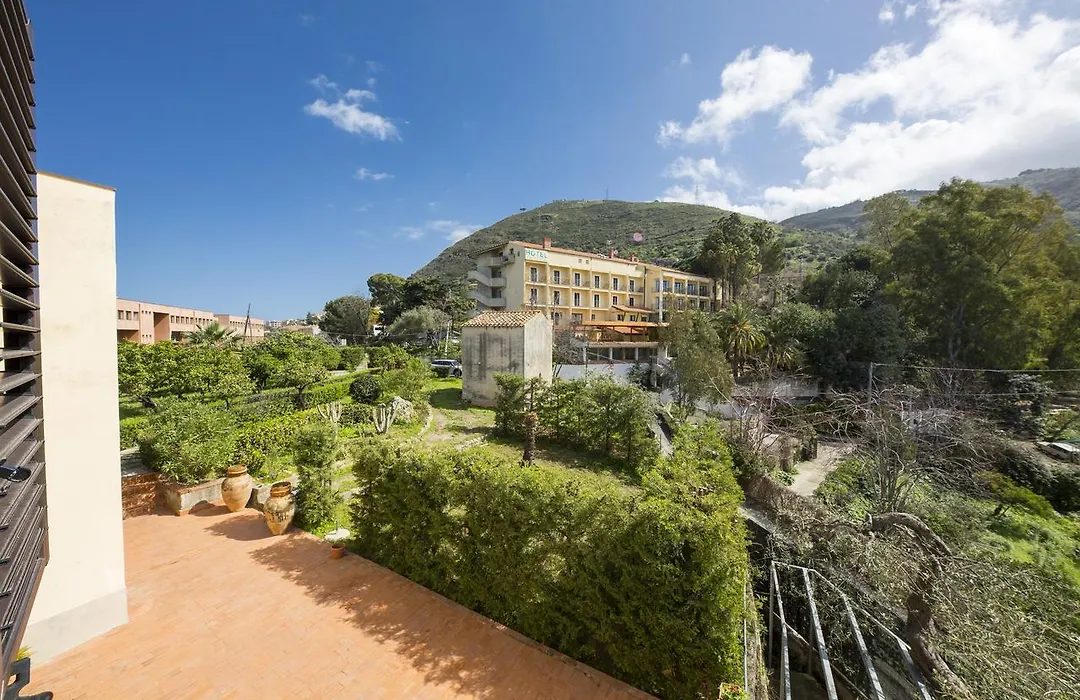 Bouganville B&B-1