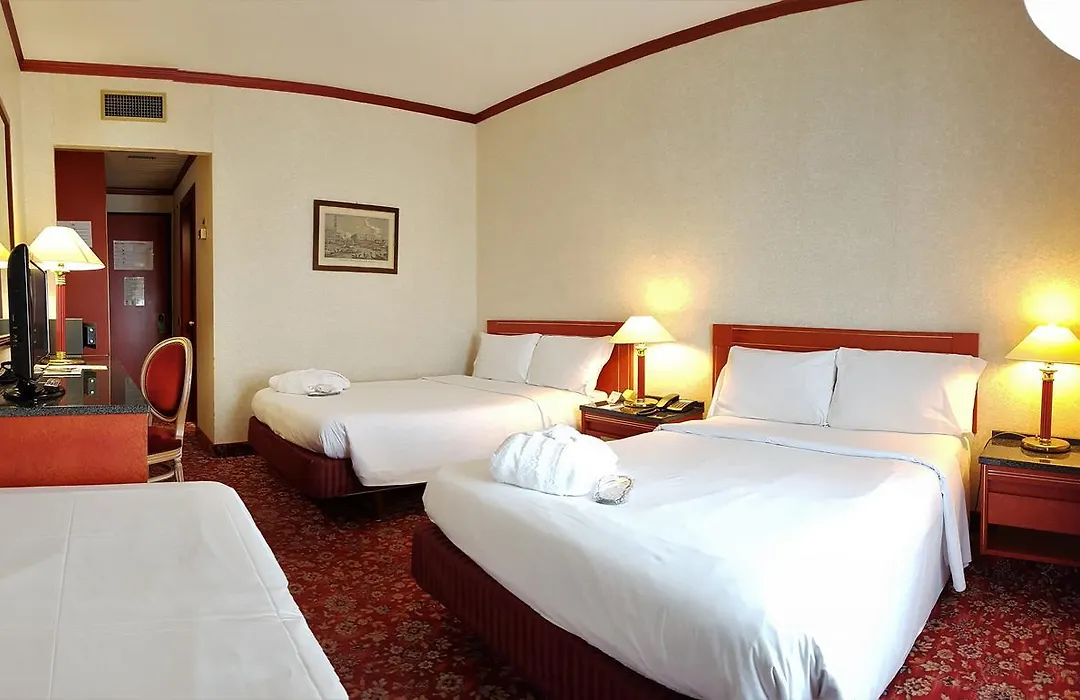 Russott Hotel-1