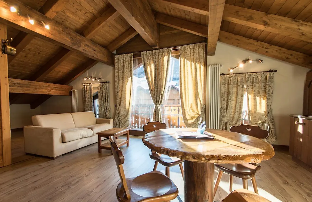 Limone Palace Aparthotel-1