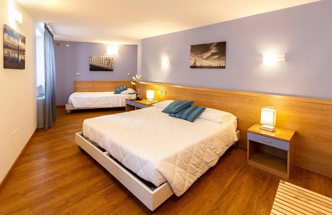 Hotel All'Arco-1