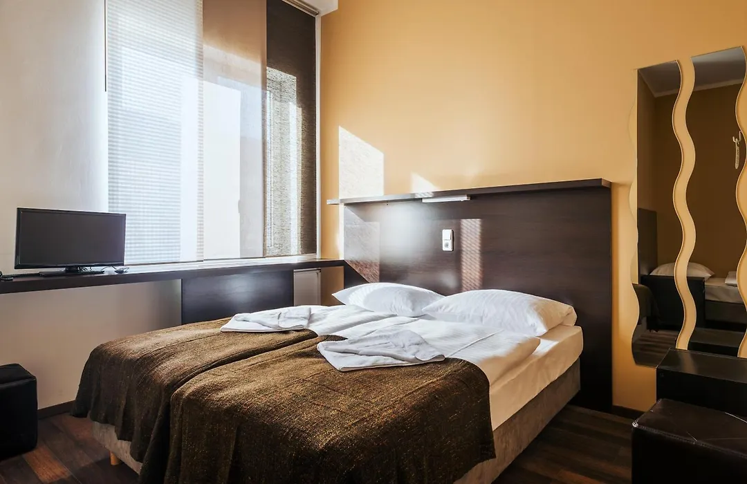 Apple City Hotel-1