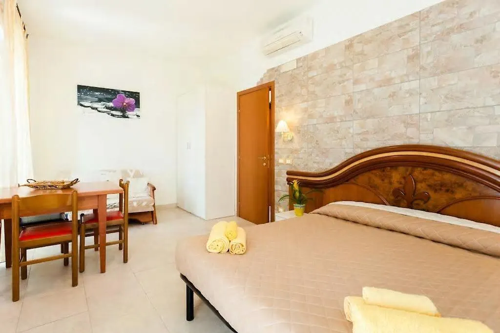 Residence La Villetta-1