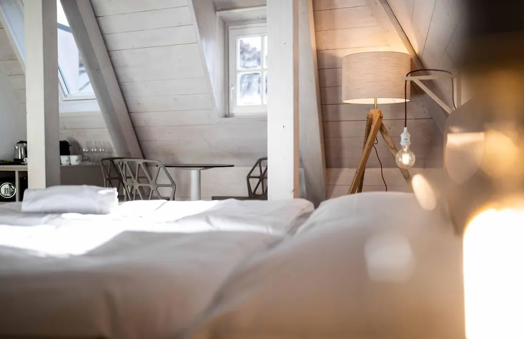 Stay Cooper L Guesthouse Zum Loewen-1