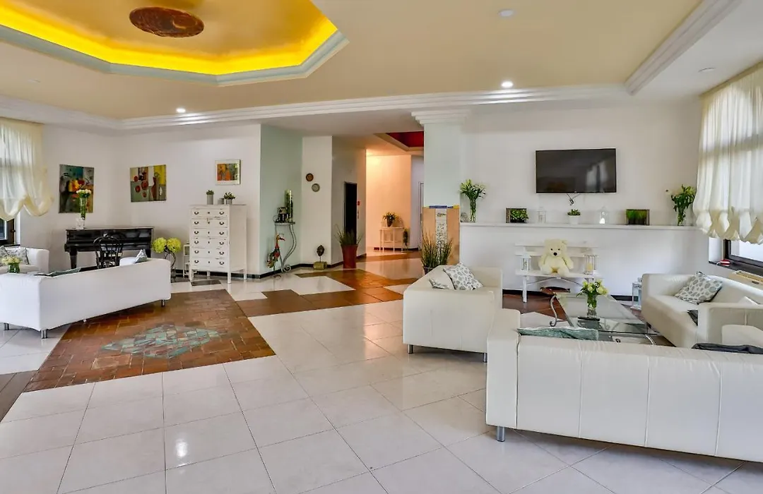 Hotel Delfa-1