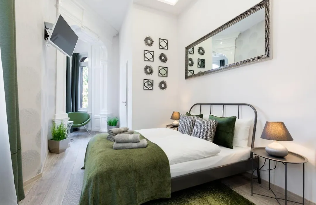 Silver Rooms By Staymood Holidays-1