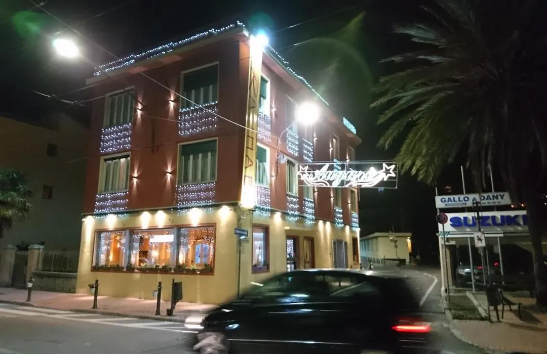 Hotel Raphael-1