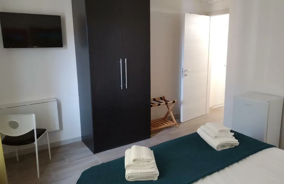 Arno Rooms Verona-1