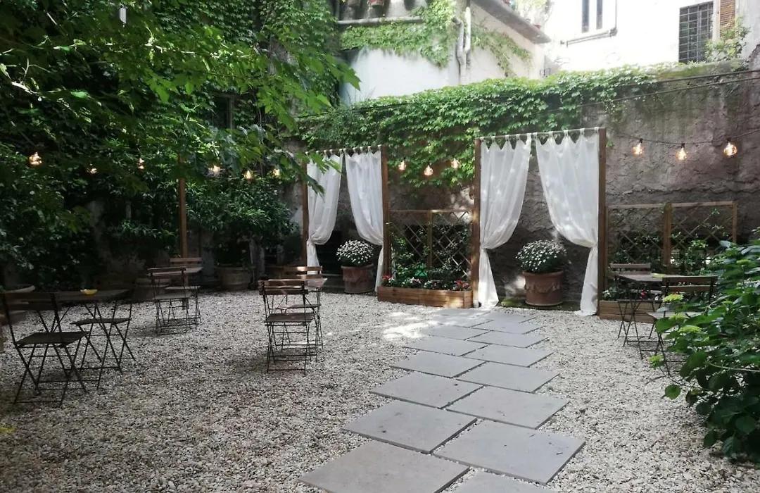 Navona Secret Stay Guest House-1