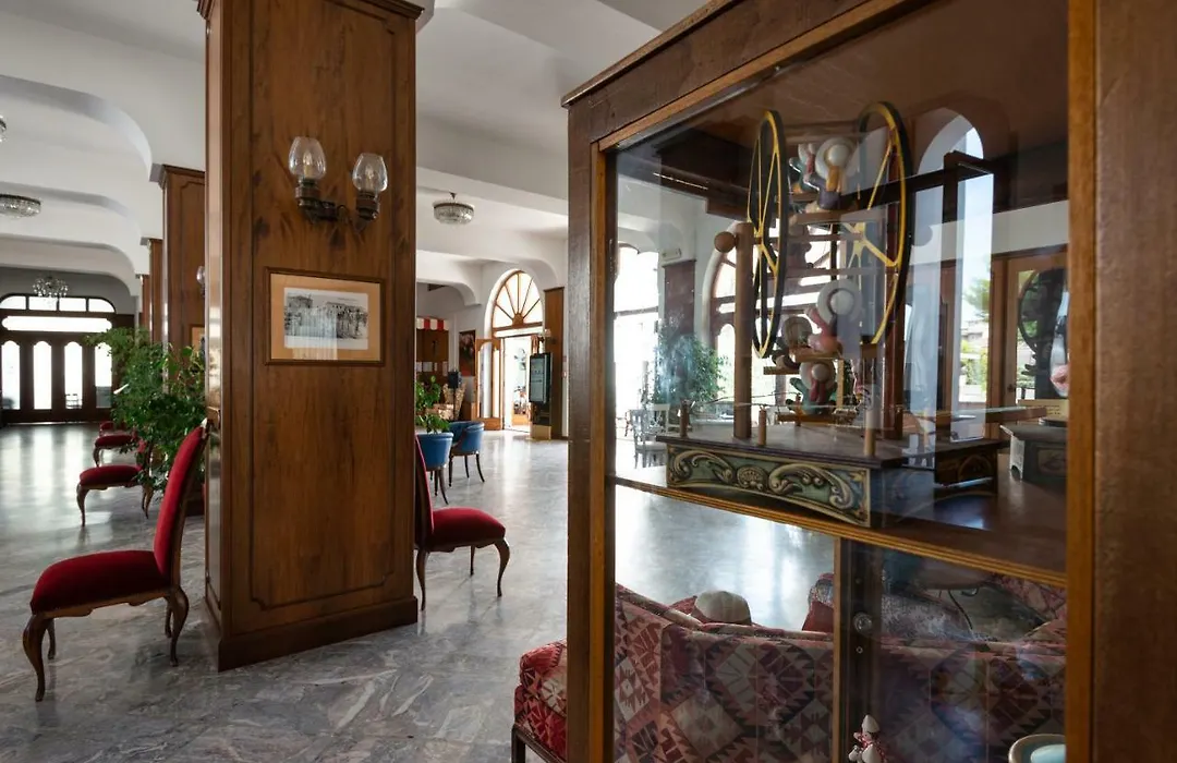 Grand Hotel Excelsior-1