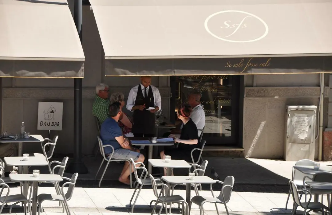 Eva Luxury Rooms Cagliari-1