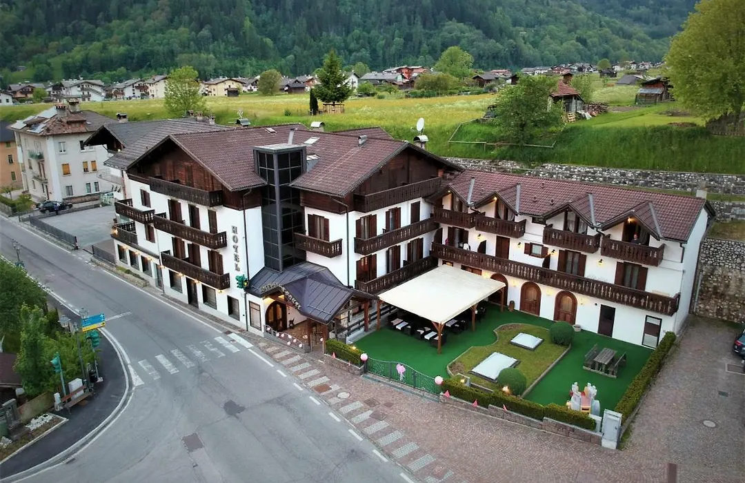 Hotel ai Tre Ponti - Dolomiti-1