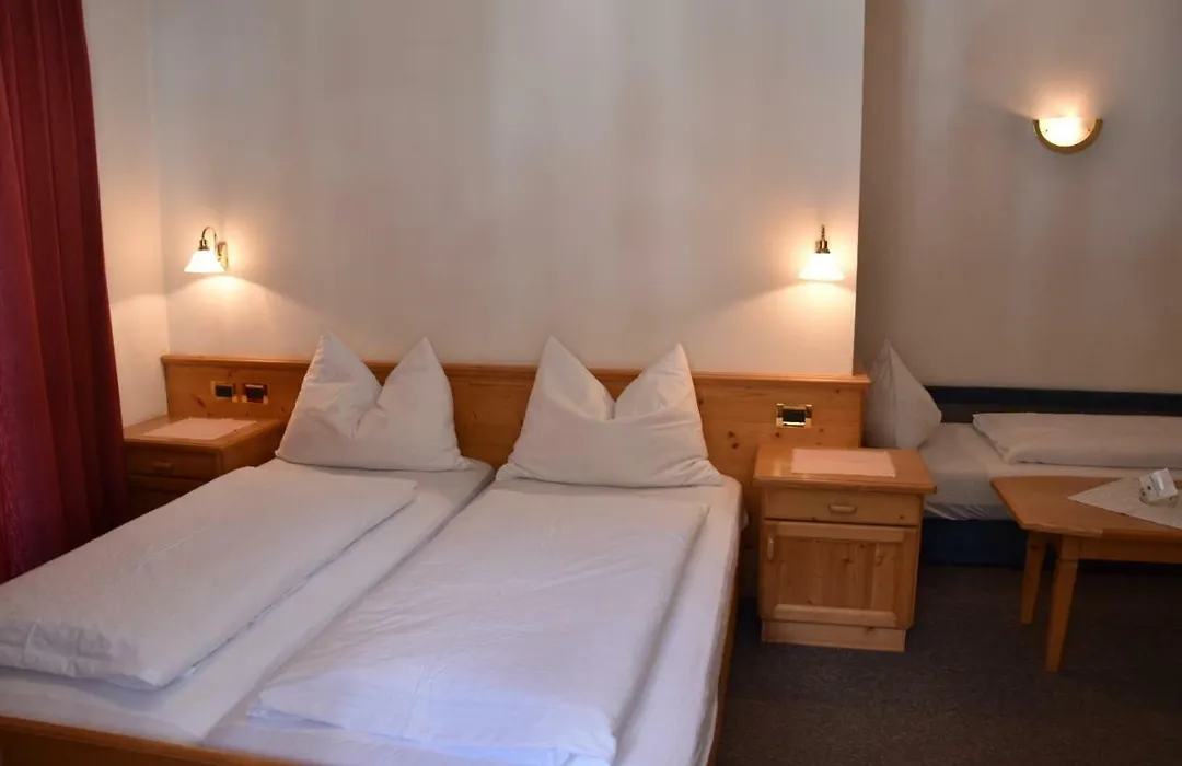 Garni Haus Tyrol-1