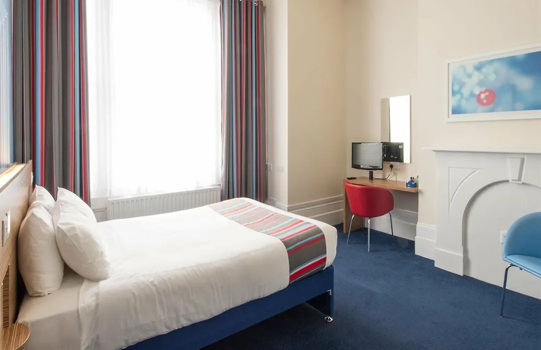 Comfort Hotel Tower Of London-1