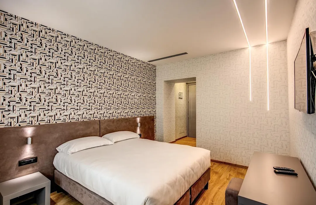 Colosseo Prestige Rooms-1