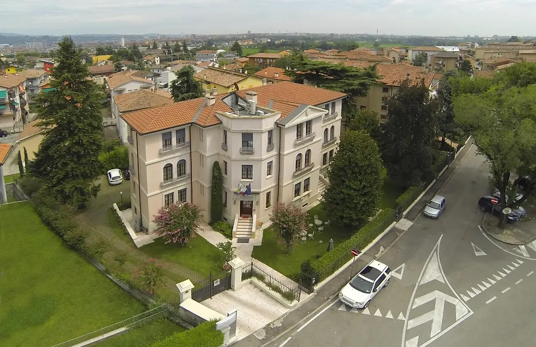 Residence Villa Mainard-1