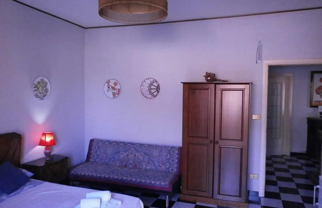 Salvone'S House B&B-1