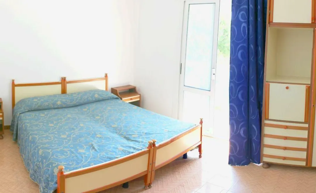 Hotel Laguna-1