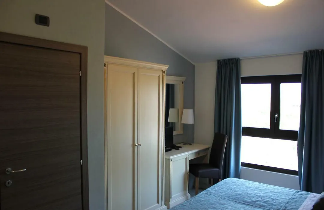 La Maison Rouge B&B-1