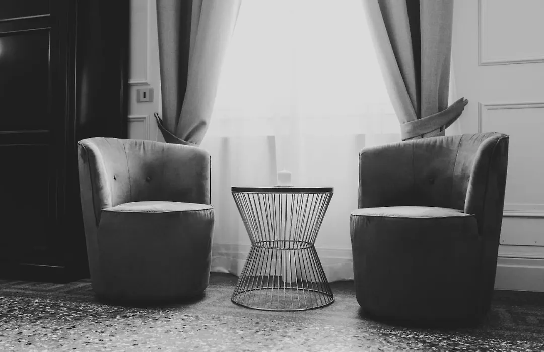 Gregorini Bingham Art Luxury Suites-1
