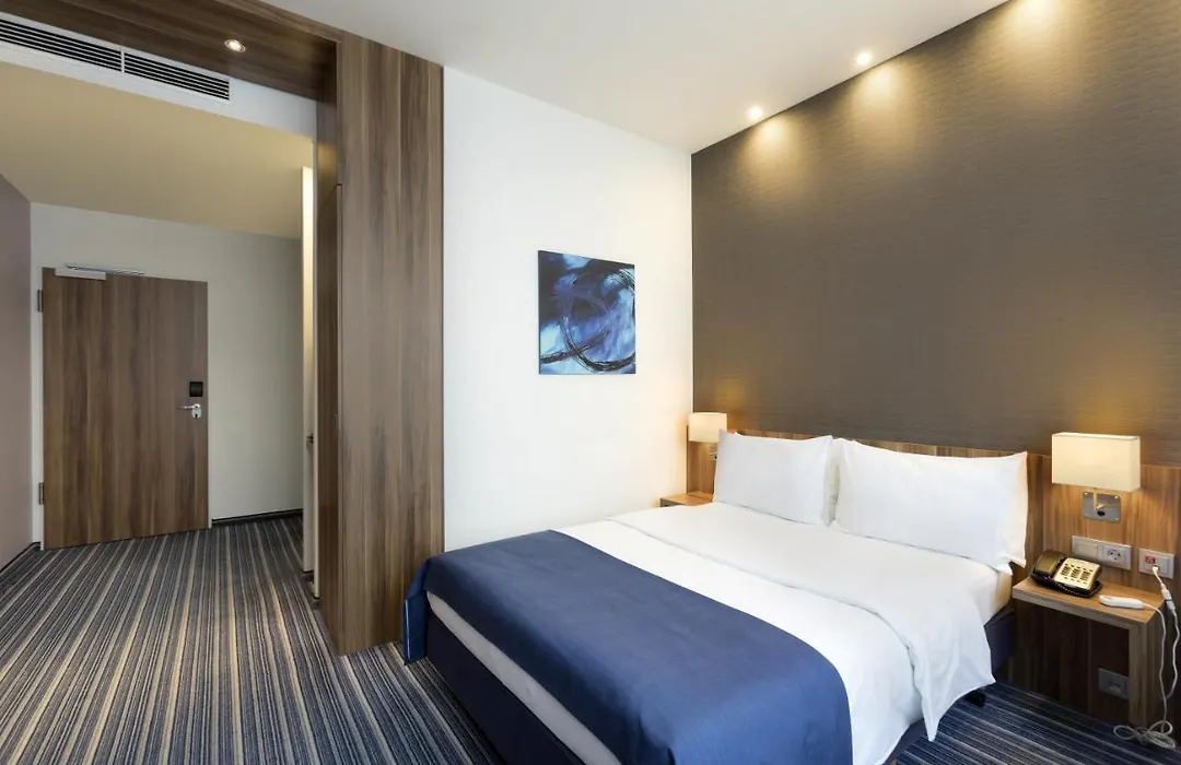 Holiday Inn Express Frankfurt City Hauptbahnhof-1