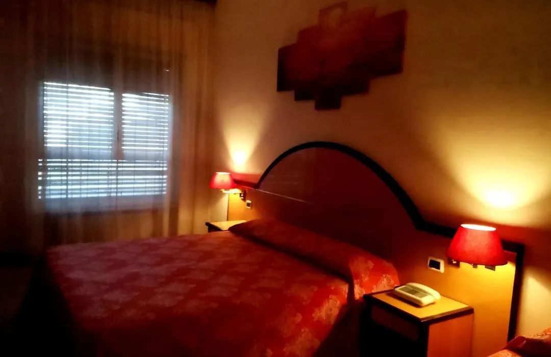 H&L Hotel-1