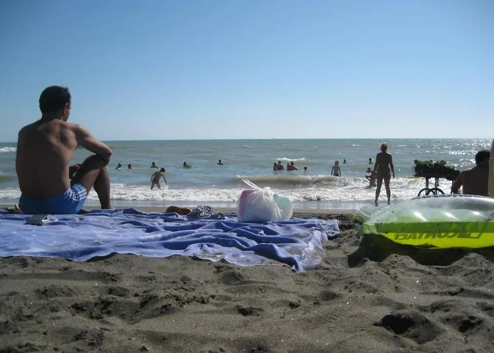 Ostia Lido Central Rooms-1