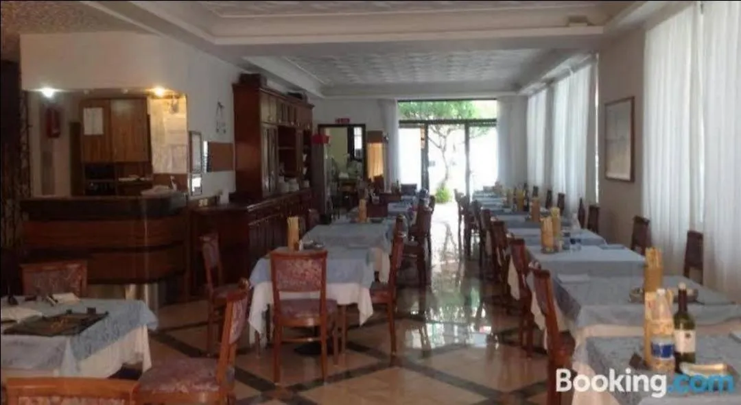 Hotel La Perla-1