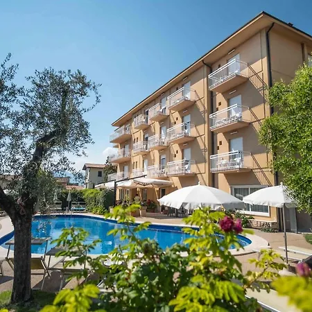 Hotel Romeo-3