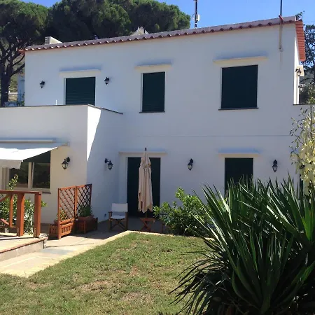 Parco Vittoria Holidays House-3