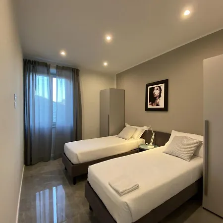 Casa Vacanze Residence Ideale Suites And Apartments-2